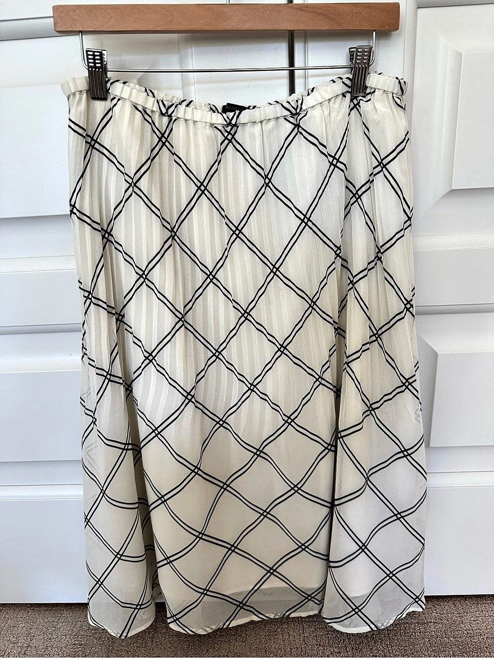Banana Republic Geometric Maxi Skirt in Cream & Black Size Medium